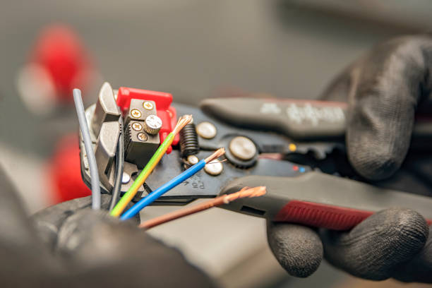 Best Circuit Breaker Repair  in Lewisburg, TN